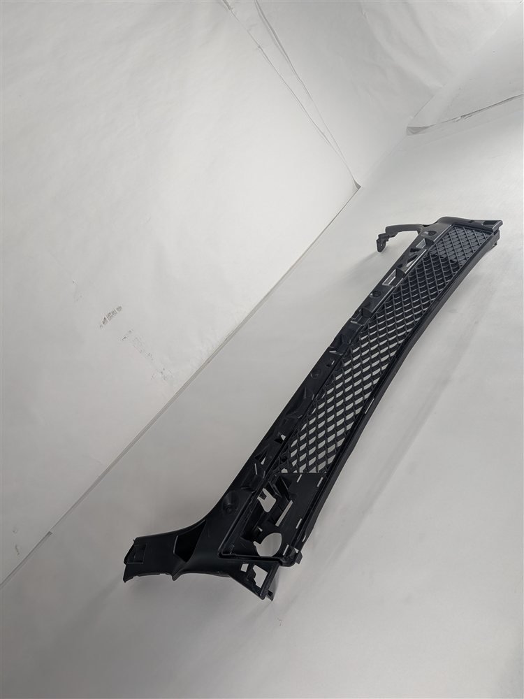 12-15 MERCEDES ML250 ML350 W166 FRONT CENTER LOWER BUMPER GRILLE GRILL INSERT