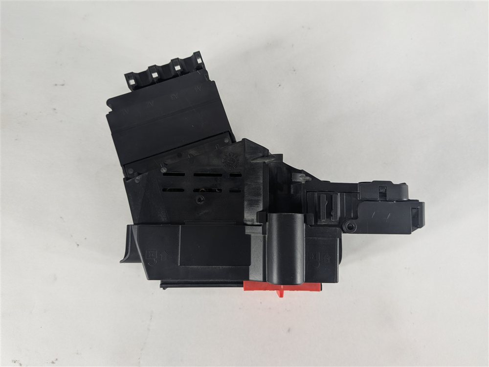 Thumbnail 2: 2014 MERCEDES ML350 (W166) 3.0L RIGHT ENGINE BAY FUSE RELAY POWER JUNCTION BOX