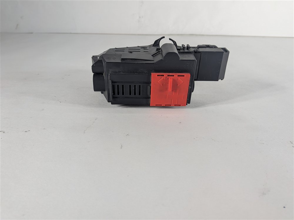 Thumbnail 3: 2014 MERCEDES ML350 (W166) 3.0L RIGHT ENGINE BAY FUSE RELAY POWER JUNCTION BOX
