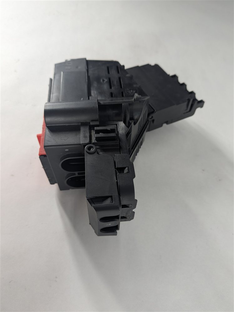 Thumbnail 4: 2014 MERCEDES ML350 (W166) 3.0L RIGHT ENGINE BAY FUSE RELAY POWER JUNCTION BOX