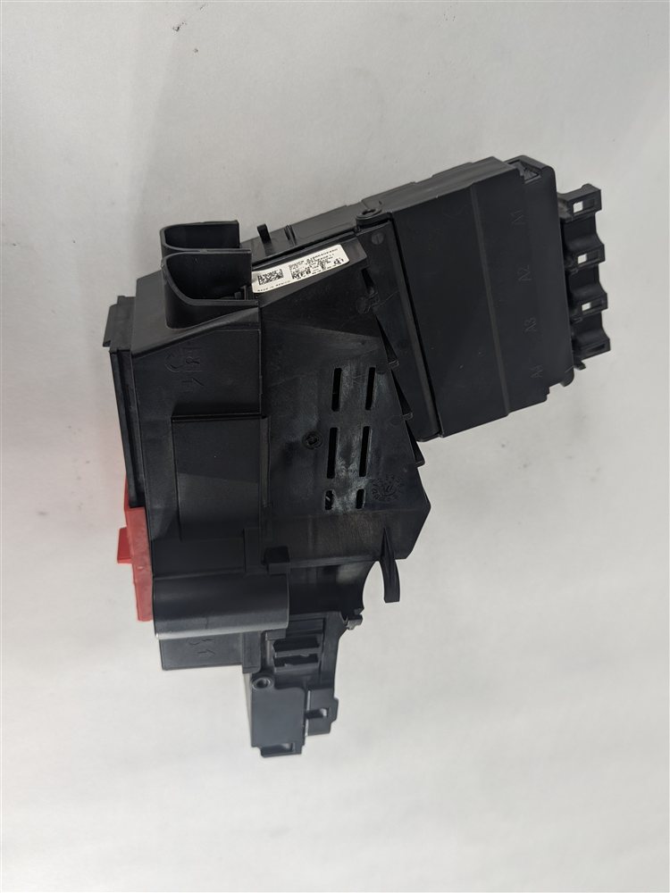Thumbnail 5: 2014 MERCEDES ML350 (W166) 3.0L RIGHT ENGINE BAY FUSE RELAY POWER JUNCTION BOX