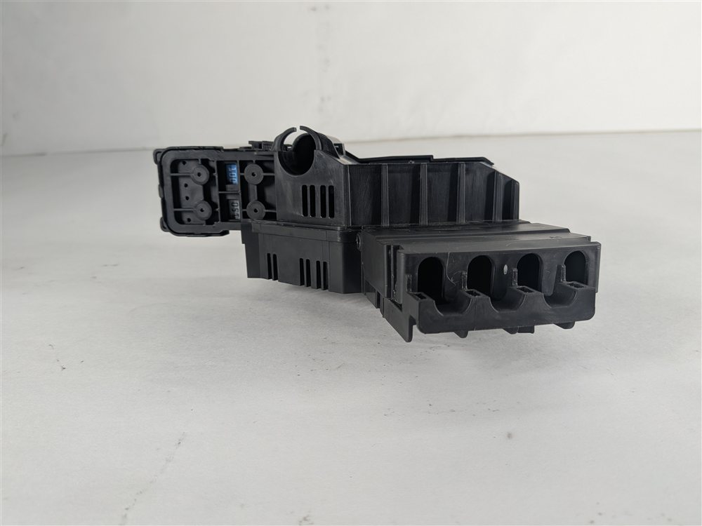 Thumbnail 6: 2014 MERCEDES ML350 (W166) 3.0L RIGHT ENGINE BAY FUSE RELAY POWER JUNCTION BOX