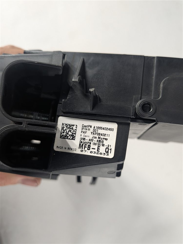 Thumbnail 9: 2014 MERCEDES ML350 (W166) 3.0L RIGHT ENGINE BAY FUSE RELAY POWER JUNCTION BOX