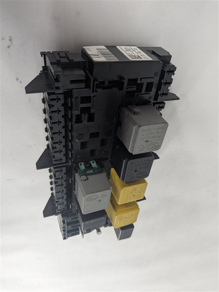 Thumbnail 5: 12-16 MERCEDES GL ML CLASS (W166 X166) FRONT ENGINE BAY RELAY JUNCTION FUSE BOX