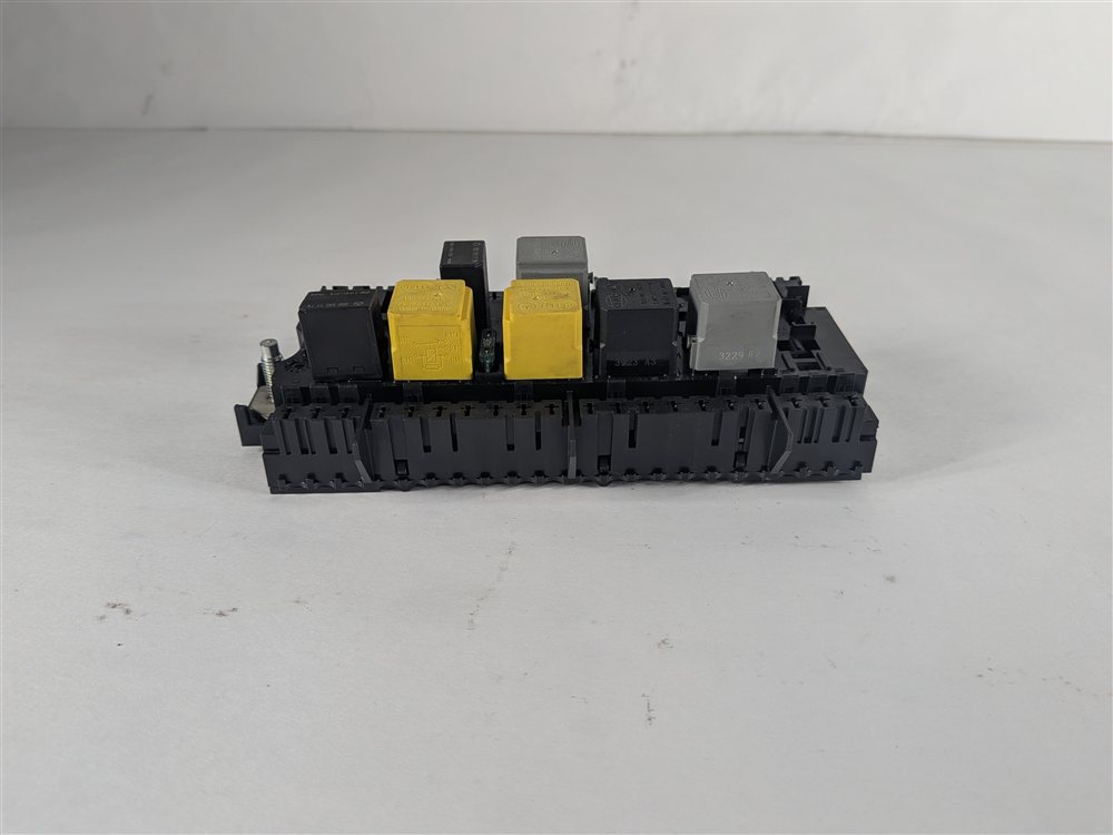 Thumbnail 6: 12-16 MERCEDES GL ML CLASS (W166 X166) FRONT ENGINE BAY RELAY JUNCTION FUSE BOX