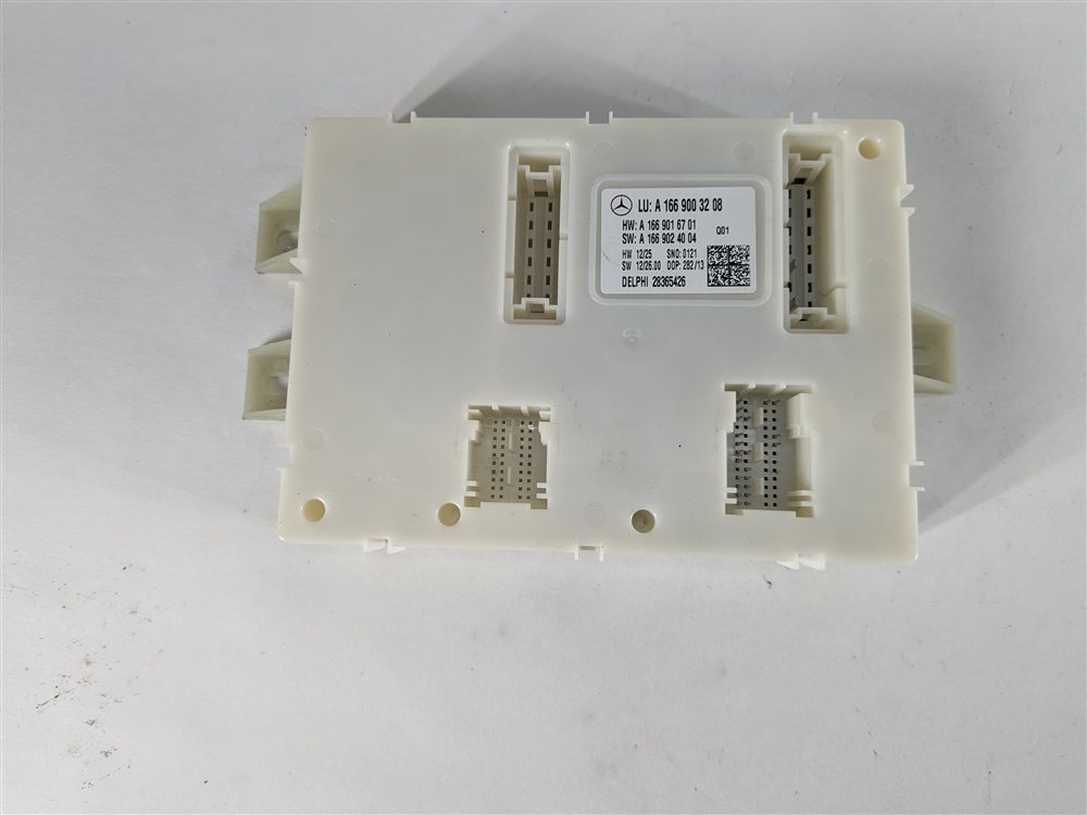 Thumbnail 3: 13-14 MERCEDES ML350 ML550 ML63 AMG (W166) REAR SIGNAL ACQUISITION MODULE (SAM)