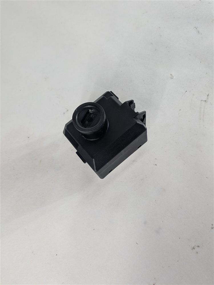 2014 MERCEDES GL ML CLASS (W166 X166) FRONT DASH IGNITION SWITCH KEY MODULE