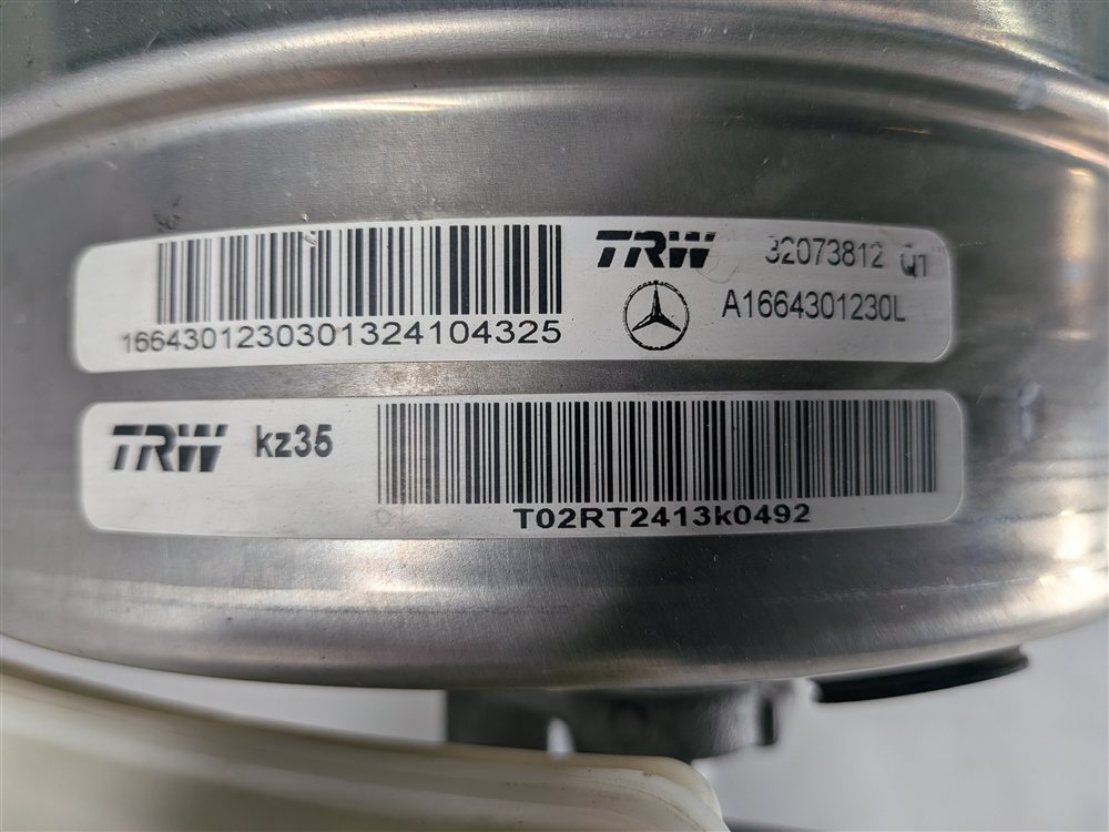 Thumbnail 10: 13-19 ML GLE GL GLS (W166 X166) BRAKE BOOSTER w/ MASTER CYLINDER & RESERVOIR