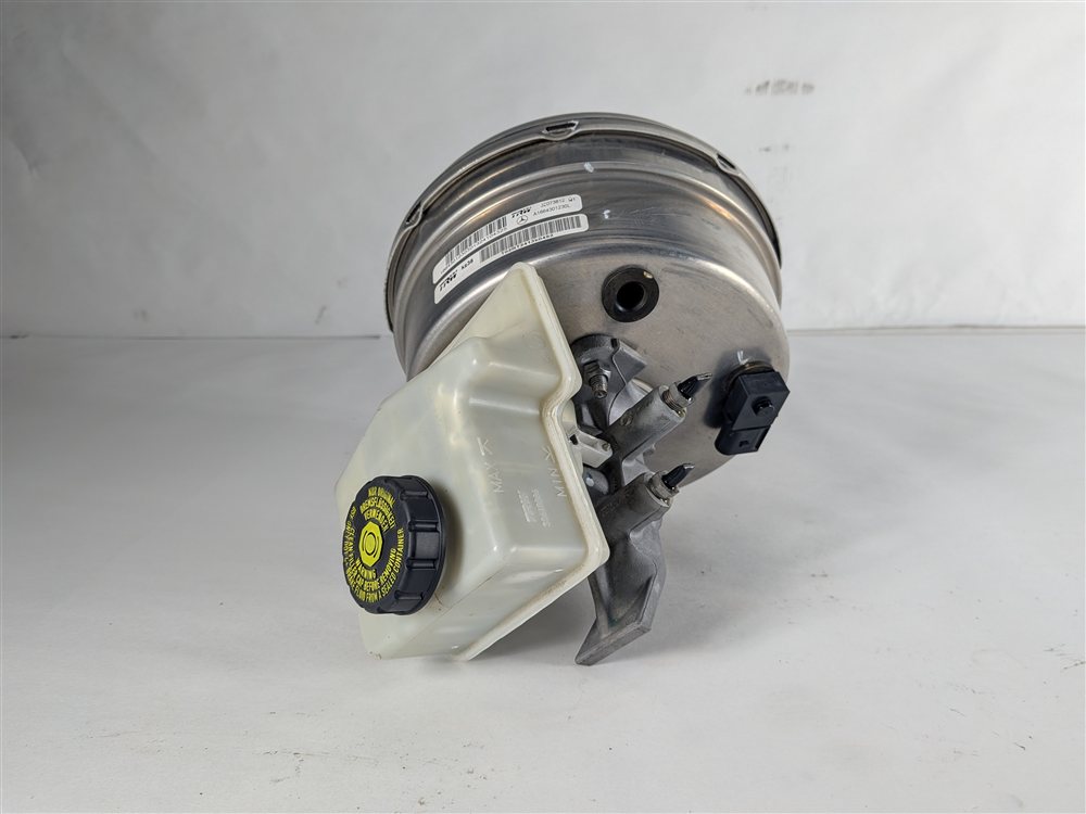 Thumbnail 3: 13-19 ML GLE GL GLS (W166 X166) BRAKE BOOSTER w/ MASTER CYLINDER & RESERVOIR