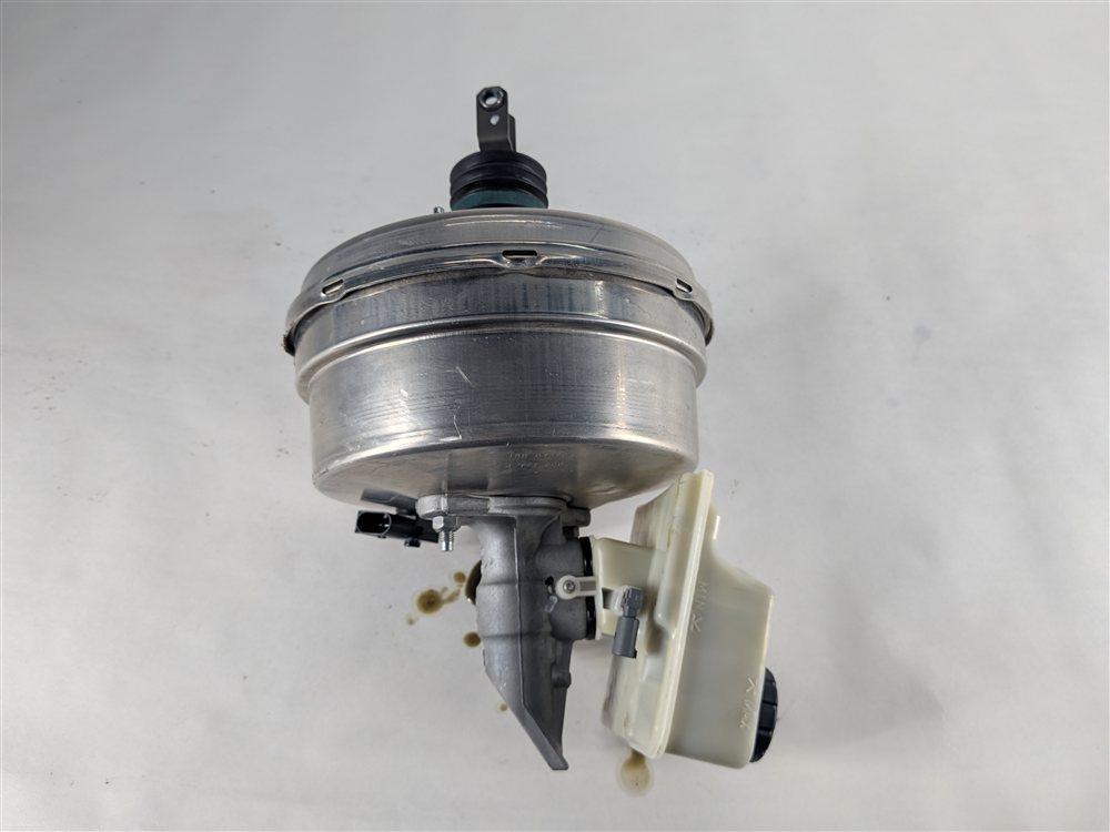 Thumbnail 5: 13-19 ML GLE GL GLS (W166 X166) BRAKE BOOSTER w/ MASTER CYLINDER & RESERVOIR