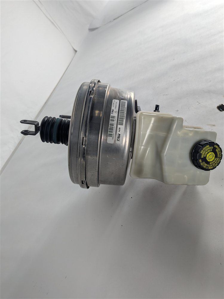 Thumbnail 9: 13-19 ML GLE GL GLS (W166 X166) BRAKE BOOSTER w/ MASTER CYLINDER & RESERVOIR