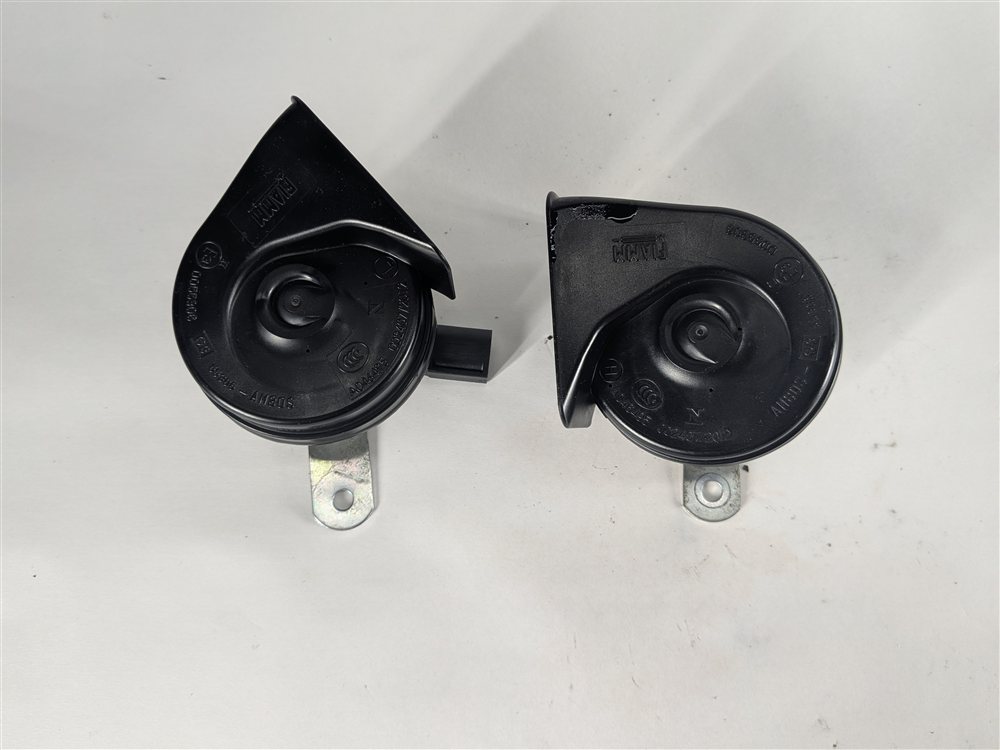Thumbnail 3: 13-19 MERCEDES GL GLE GLS ML CLASS (W166 X166) HIGH & LOW TONE SAFETY HORN SET