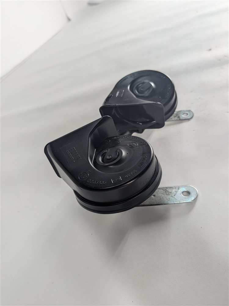 Thumbnail 5: 13-19 MERCEDES GL GLE GLS ML CLASS (W166 X166) HIGH & LOW TONE SAFETY HORN SET