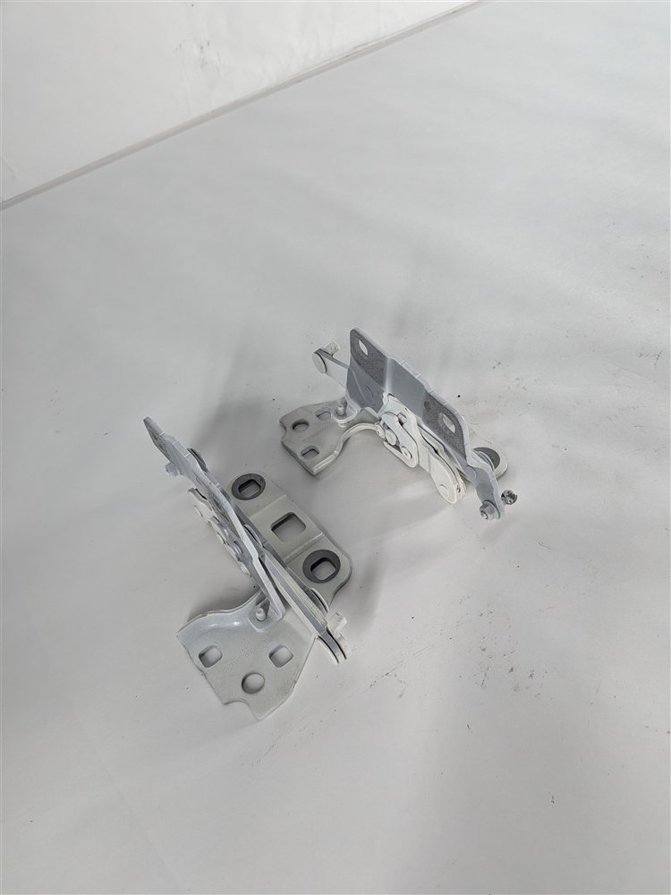 12-19 MERCEDES GL ML (W166 X166) FRONT LEFT & RIGHT HOOD HINGE SET (White)