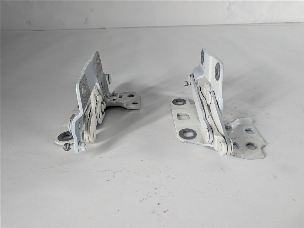 Thumbnail 6: 12-19 MERCEDES GL ML (W166 X166) FRONT LEFT & RIGHT HOOD HINGE SET (White)