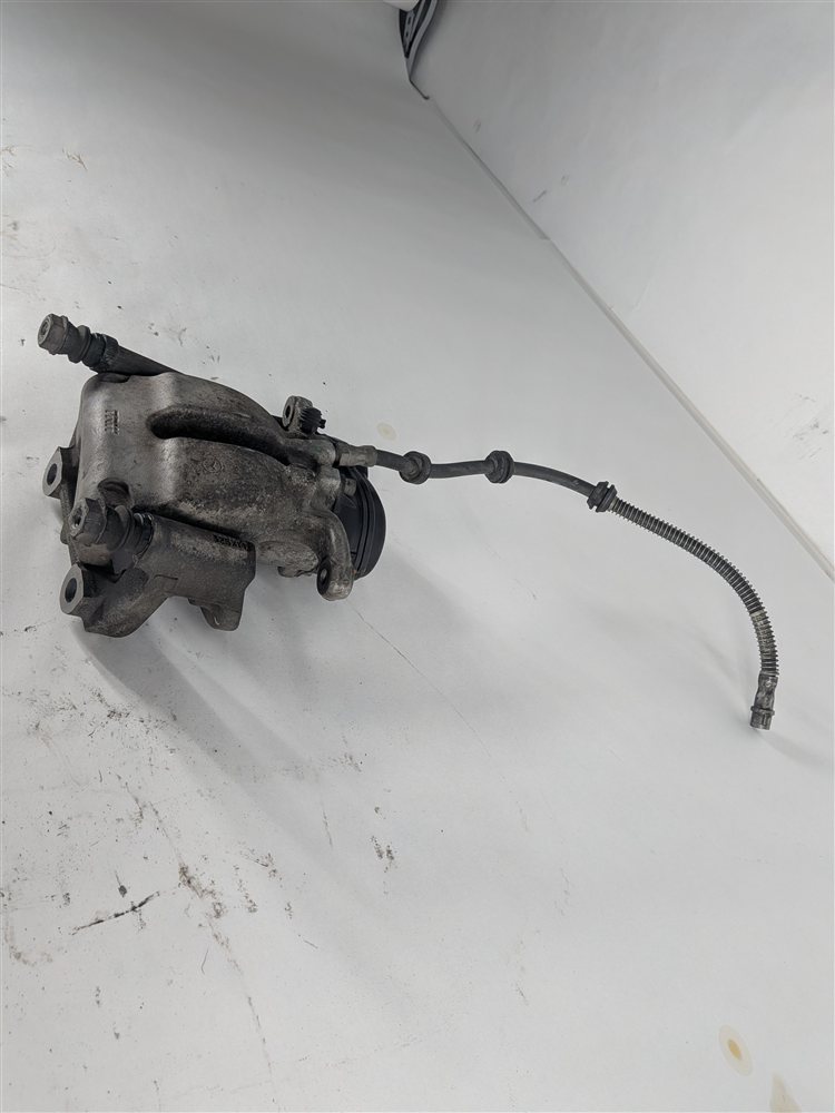 Thumbnail 4: 2012-2018 MERCEDES GLE300D GLE350 ML250 ML350 (W166) RIGHT REAR BRAKE CALIPER