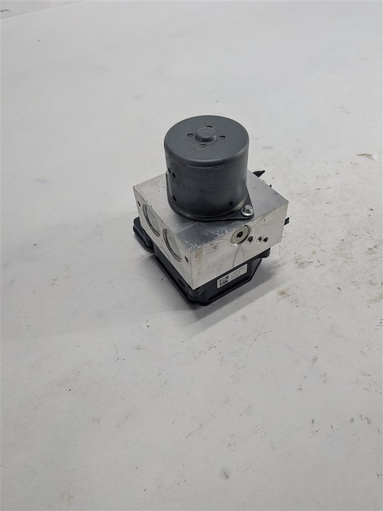 14-15 MERCEDES GL350 GL450 GL550 ML350 ML550 (W166 X166) ABS BRAKE PUMP MODULE