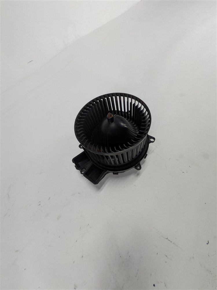 2012-2019 MERCEDES GL GLE GLS ML (W166 W292 X166) FRONT HEATER A/C BLOWER MOTOR