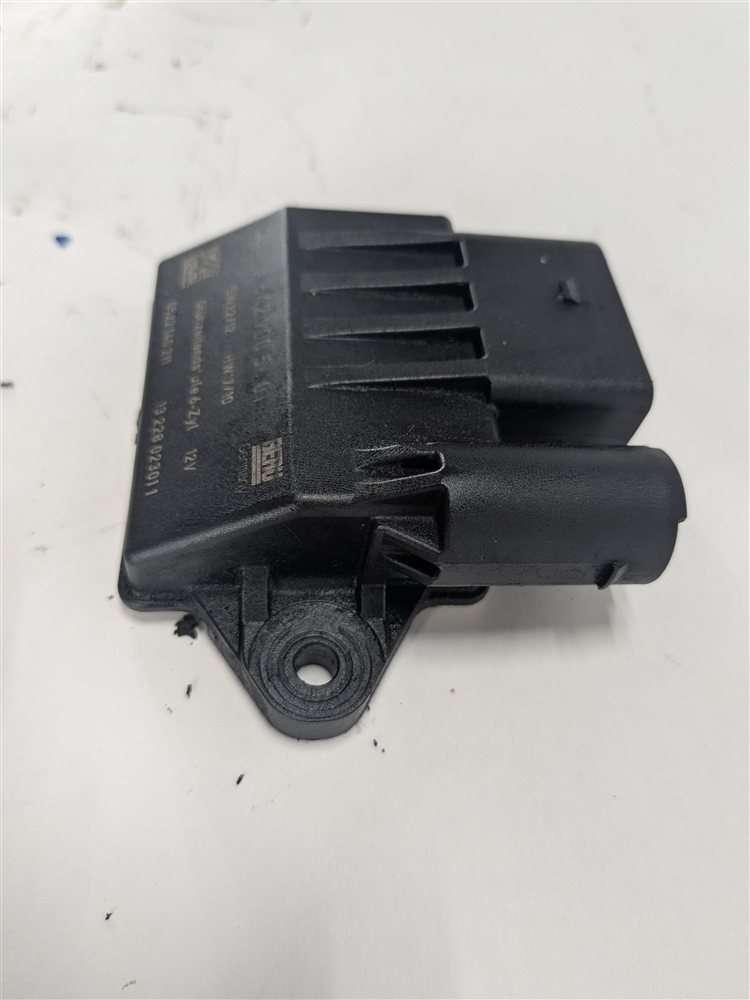 Thumbnail 4: 14-17 MB GL350 GLS350D ML350 W166 X166 3.0L OM642 DIESEL GLOW PLUG RELAY MODULE