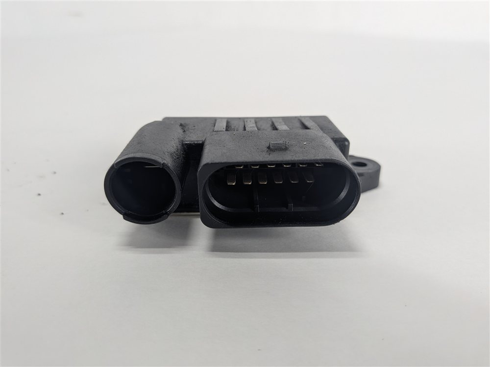 Thumbnail 6: 14-17 MB GL350 GLS350D ML350 W166 X166 3.0L OM642 DIESEL GLOW PLUG RELAY MODULE