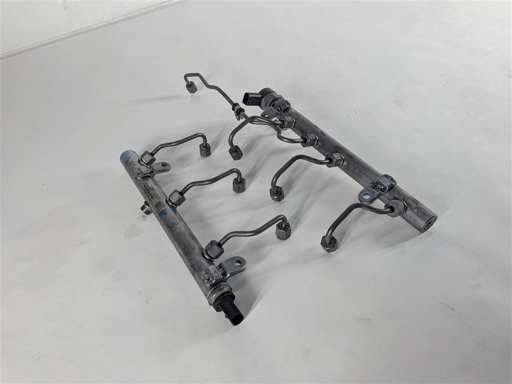 13-15 MERCEDES ML350 W166 3.0L OM642 DIESEL FUEL RAIL LEFT/RIGHT w/LINES SENSOR