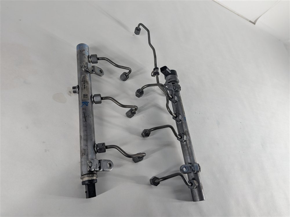Thumbnail 5: 13-15 MERCEDES ML350 W166 3.0L OM642 DIESEL FUEL RAIL LEFT/RIGHT w/LINES SENSOR