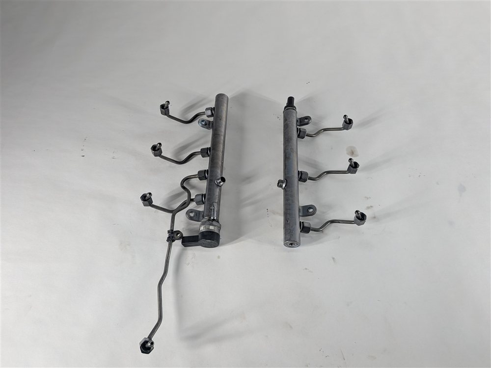 Thumbnail 7: 13-15 MERCEDES ML350 W166 3.0L OM642 DIESEL FUEL RAIL LEFT/RIGHT w/LINES SENSOR