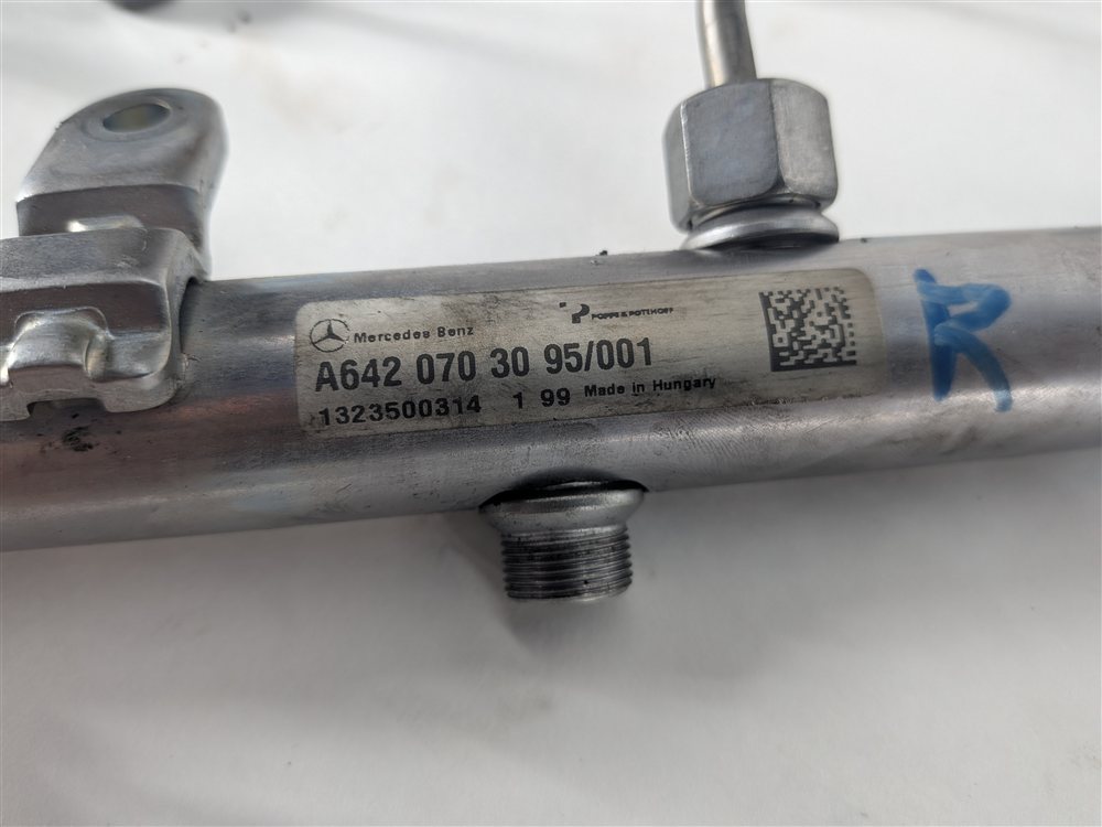 Thumbnail 9: 13-15 MERCEDES ML350 W166 3.0L OM642 DIESEL FUEL RAIL LEFT/RIGHT w/LINES SENSOR