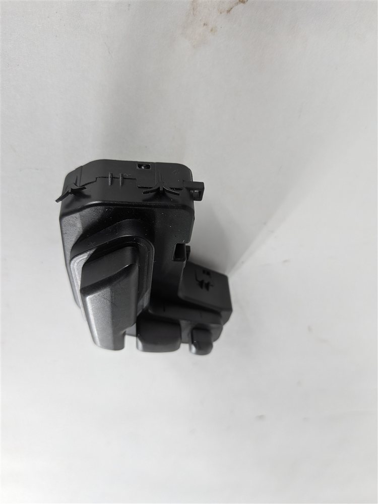 Thumbnail 5: 2014 MERCEDES ML350 (W166) FRONT RIGHT PASSENGER SEAT POSITION ADJUST SWITCH