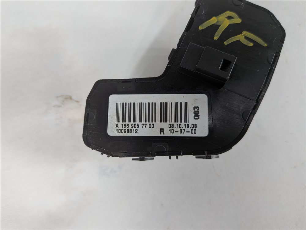 Thumbnail 8: 2014 MERCEDES ML350 (W166) FRONT RIGHT PASSENGER SEAT POSITION ADJUST SWITCH