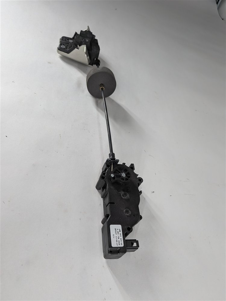 Thumbnail 5: 2014 MERCEDES ML350 W166 REAR LIFTGATE TAILGATE LATCH LOCK ACTUATOR w/CABLE