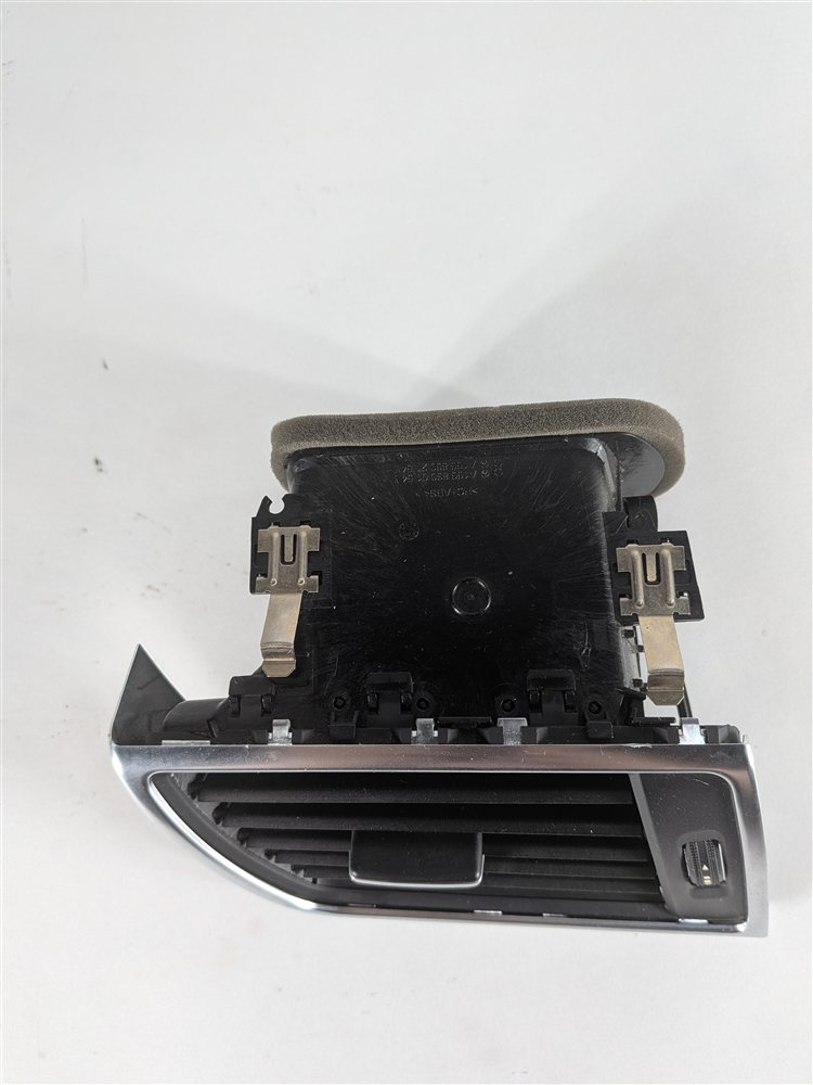 Thumbnail 3: 2014 MERCEDES ML350 (W166) FRONT LEFT DRIVER DASH HEAT AIR AC HVAC VENT (Black)