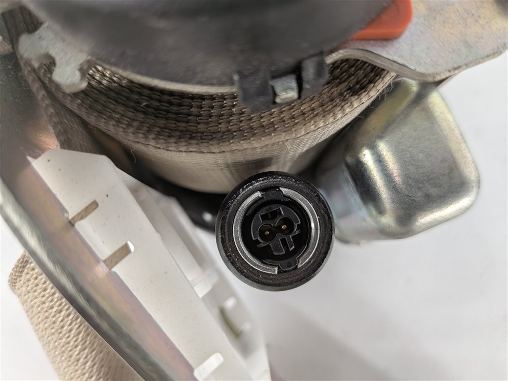Thumbnail 9: 14 MERCEDES ML350 W166 3.0L 642.826 ENGINE REAR LEFT SEATBELT RETRACTOR (Beitge)