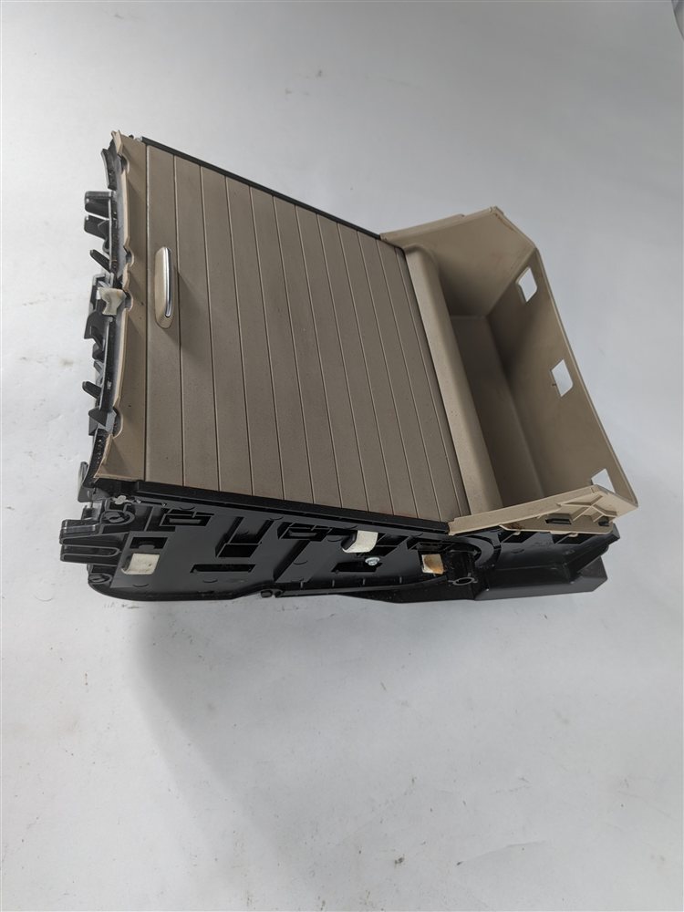 Thumbnail 4: 2014 MERCEDES ML350 (W166) FRONT CENTER CONSOLE CUP HOLDER w/ROLLER COVER(Beige)