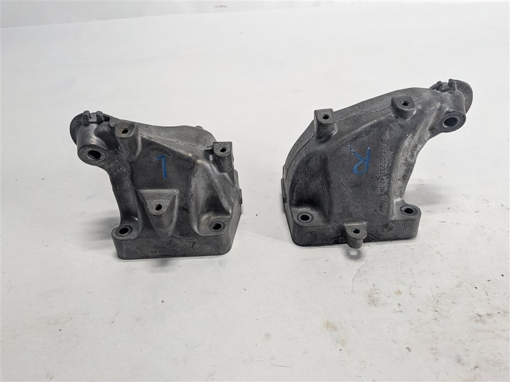 Thumbnail 2: 2014 MERCEDES ML350 W166 3.0L OM642 DIESEL ENGINE LEFT/RIGHT MOUNT BRACKET SET/2