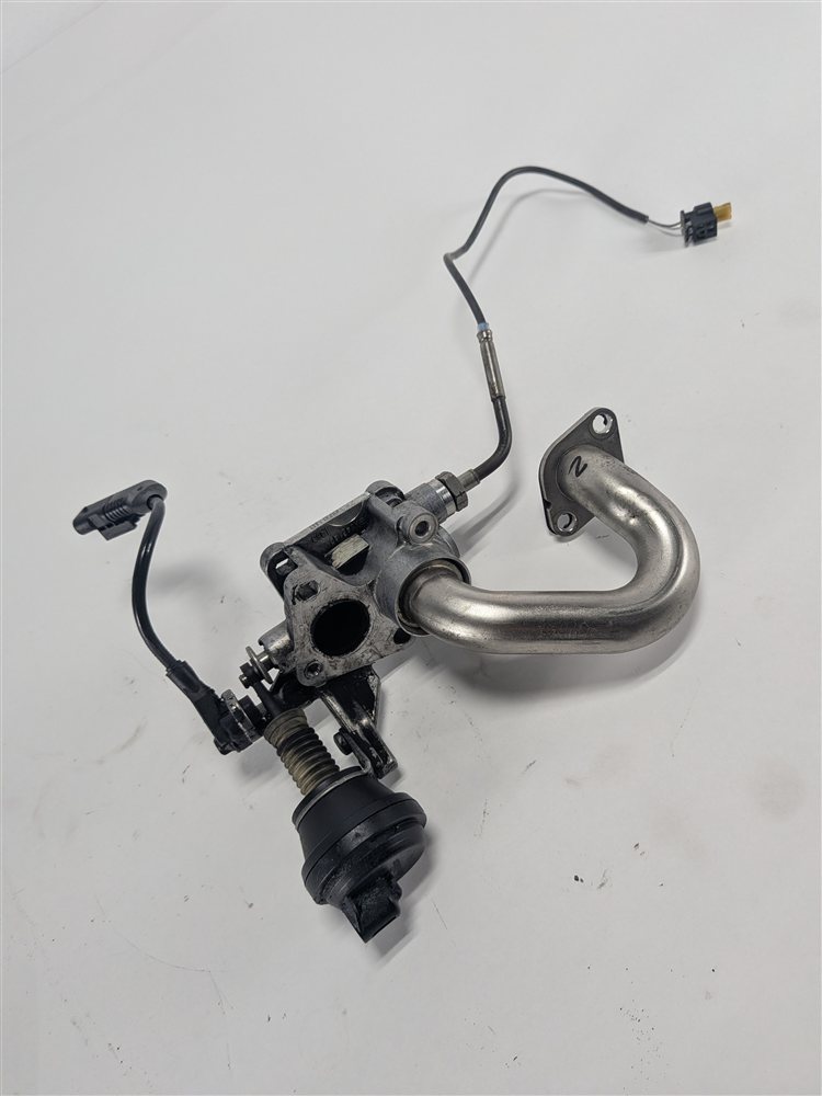 12-17 E S ML GL GLS X166 W166 3.0L DIESEL (OM642) ENGINE EGR CHANGEOVER VALVE