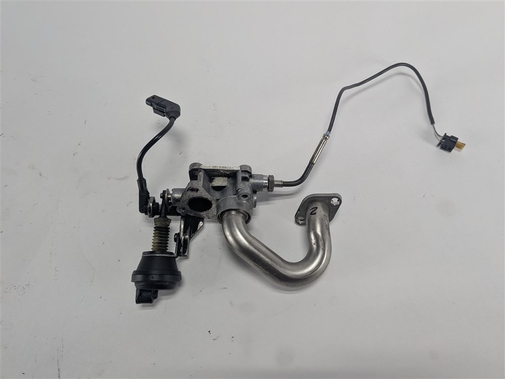 Thumbnail 3: 12-17 E S ML GL GLS X166 W166 3.0L DIESEL (OM642) ENGINE EGR CHANGEOVER VALVE
