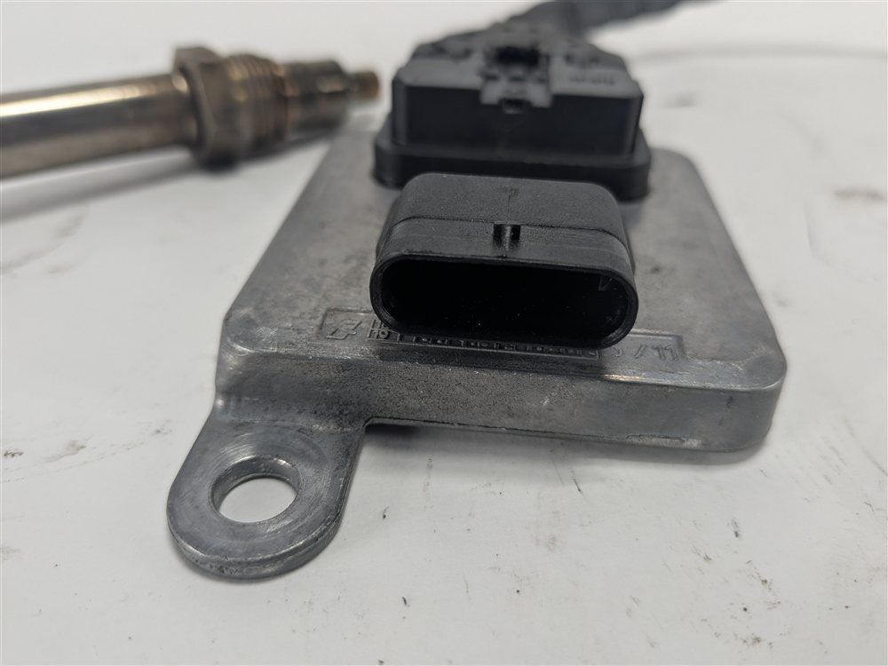 Thumbnail 8: 2014 MERCEDES ML350 W166 3.0L 642.826 ENGINE NOX NITROGEN OXIDE O2 SENSOR MODULE