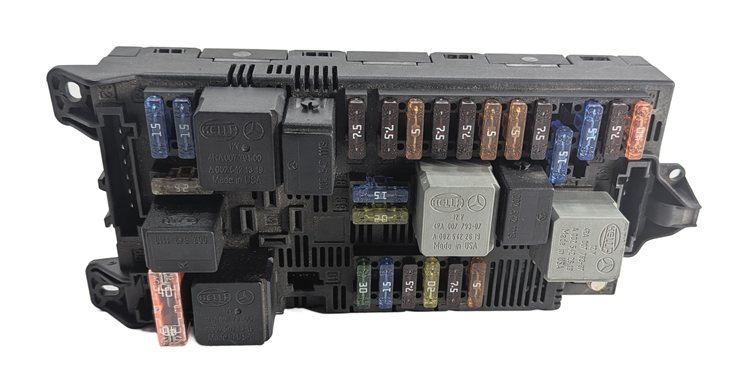 Thumbnail 6: 2008 MERCEDES CLS550 (W219) 5.5L FRONT SIGNAL ACQUISITION SAM CONTROL MODULE