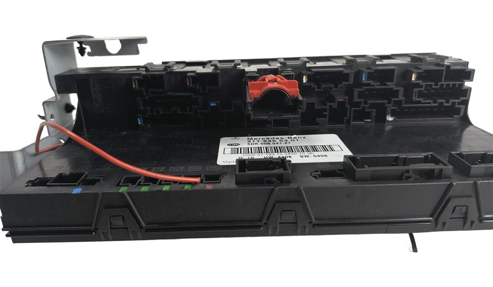Thumbnail 9: 2008 MERCEDES CLS550 (W219) 5.5L REAR SAM MODULE FUSE BOX RELAY CARRIER