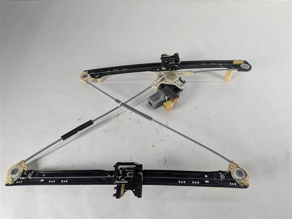 Thumbnail 7: 14-20 RANGE ROVER SPORT (L494) FRONT RIGHT PASSENGER WINDOW REGULATOR w/ MOTOR