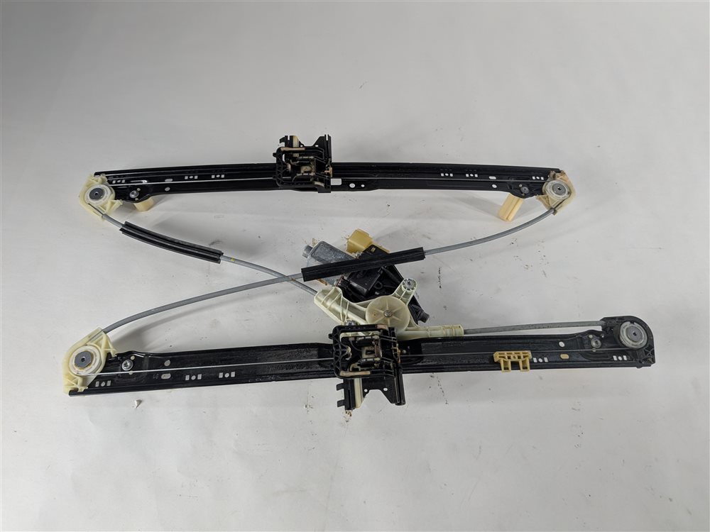 Thumbnail 7: 2014-2020 RANGE ROVER SPORT (L494) REAR LEFT DOOR WINDOW REGULATOR w/MOTOR