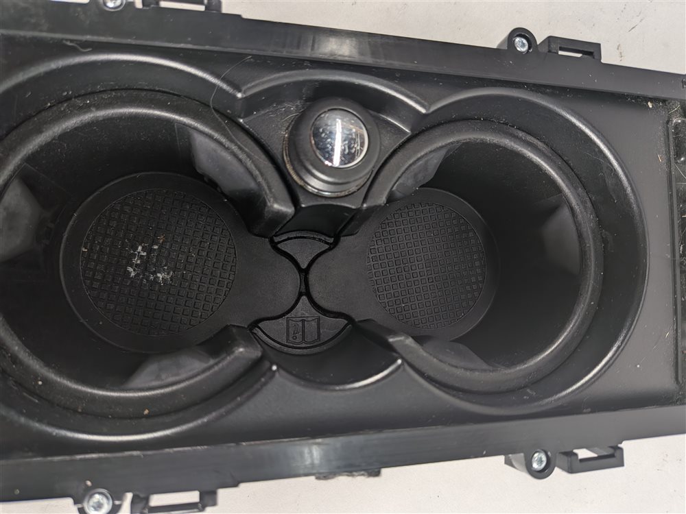 Thumbnail 8: 14-20 RANGE ROVER SPORT (L494) FRONT CENTER CONSOLE DUAL SLIDE OPEN CUPHOLDER