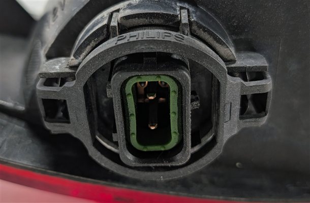 Thumbnail 8: 14-20 JAGUAR FPACE RANGE ROVER SPORT (L494) REAR RIGHT LOWER BUMPER TAILLIGHT