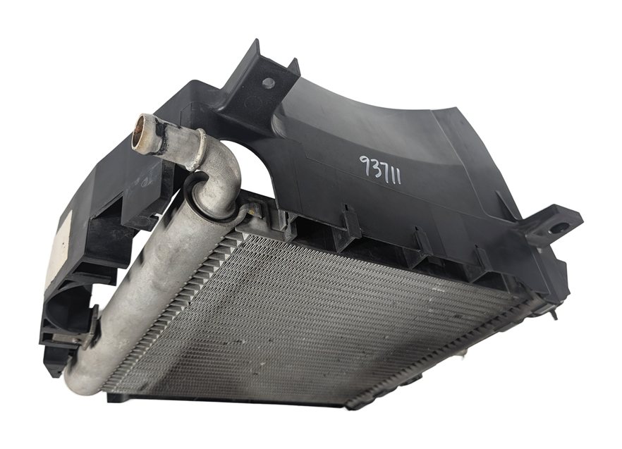 Thumbnail 5: 13-20 ROVER SPORT DISCOVERY (L405 L462 L494) LEFT AUXILIARY RADIATOR & BRACKET
