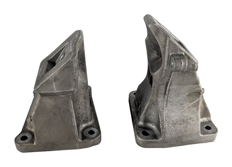 Thumbnail 2: 2016 RANGE ROVER SPORT (L494) 3.0L SUPER AJ126 ENGINE MOTOR MOUNT BRACKET SET/2