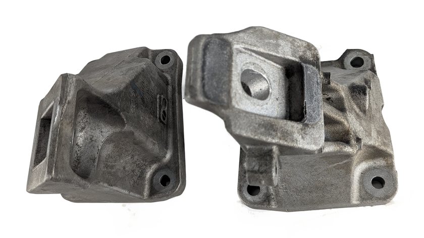 Thumbnail 5: 2016 RANGE ROVER SPORT (L494) 3.0L SUPER AJ126 ENGINE MOTOR MOUNT BRACKET SET/2