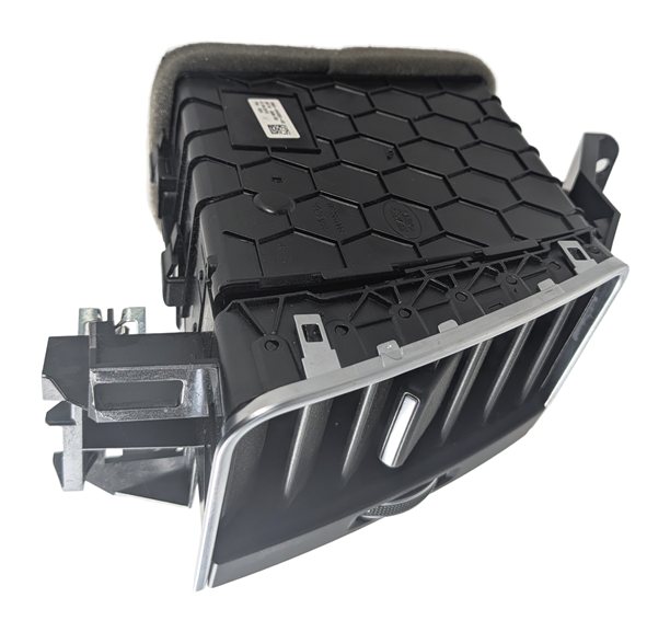 Thumbnail 5: 2016 RANGE ROVER SPORT (L494) FRONT RIGHT DASH HEAT AIR AC VENT (Black)
