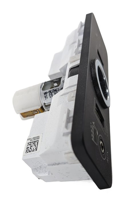 Thumbnail 5: 2016 RANGE ROVER SPORT (L494) USB AUX AUXILIARY INPUT SOCKET PORT JACK PANEL