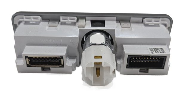Thumbnail 6: 2016 RANGE ROVER SPORT (L494) USB AUX AUXILIARY INPUT SOCKET PORT JACK PANEL